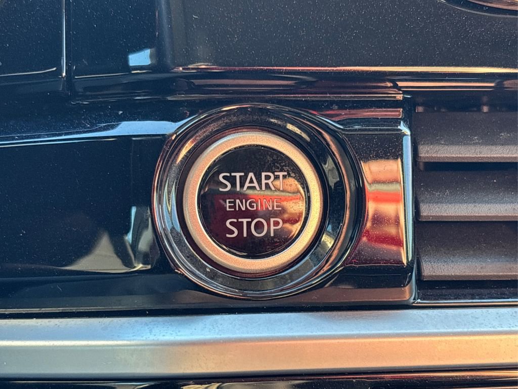 Used 2024 Nissan Pathfinder Platinum w/ Cargo Package image 30