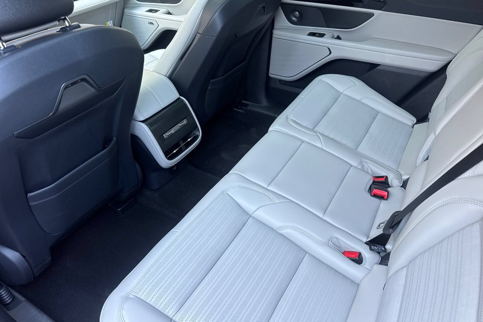 New 2026 Lincoln Nautilus Reserve AWD/4WD image 9