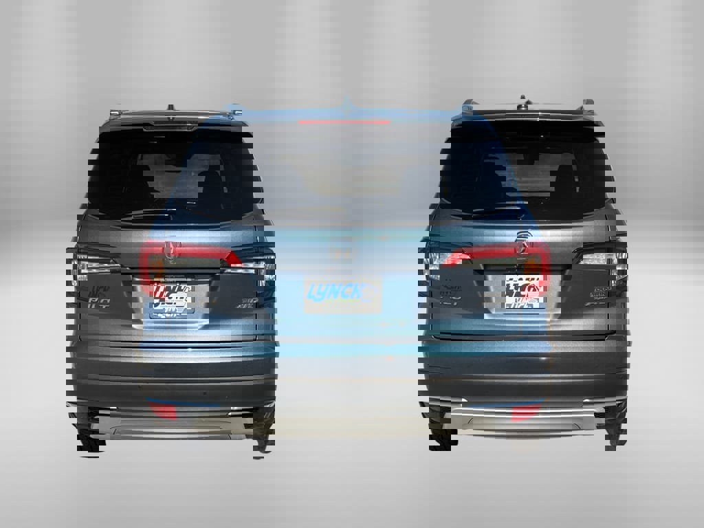 Used 2020 Honda Pilot Touring image 3