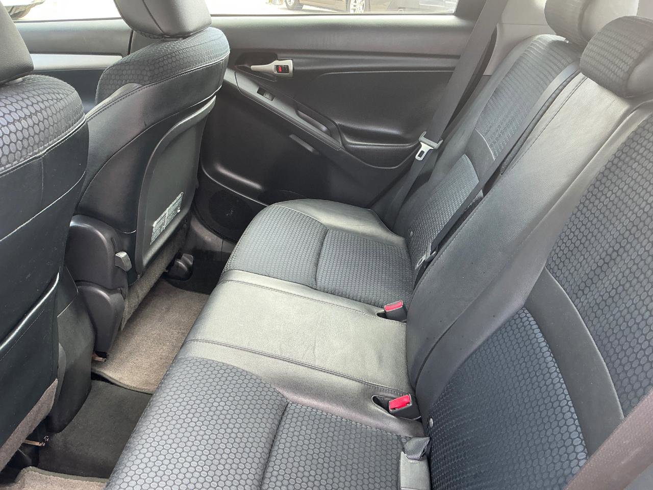 Used 2009 Pontiac Vibe GT image 13