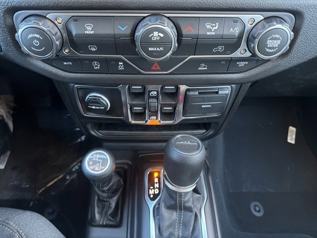 New 2026 Jeep Gladiator Sport image 15