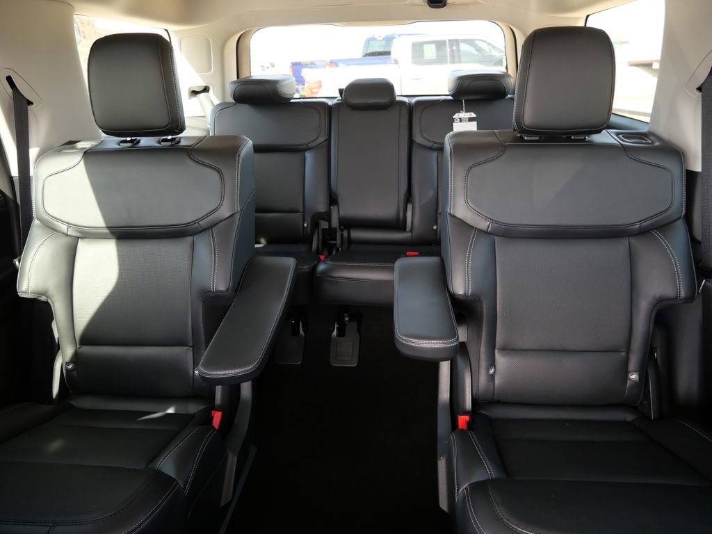 New 2025 Ford Expedition Platinum w/ Driver's Package image 24