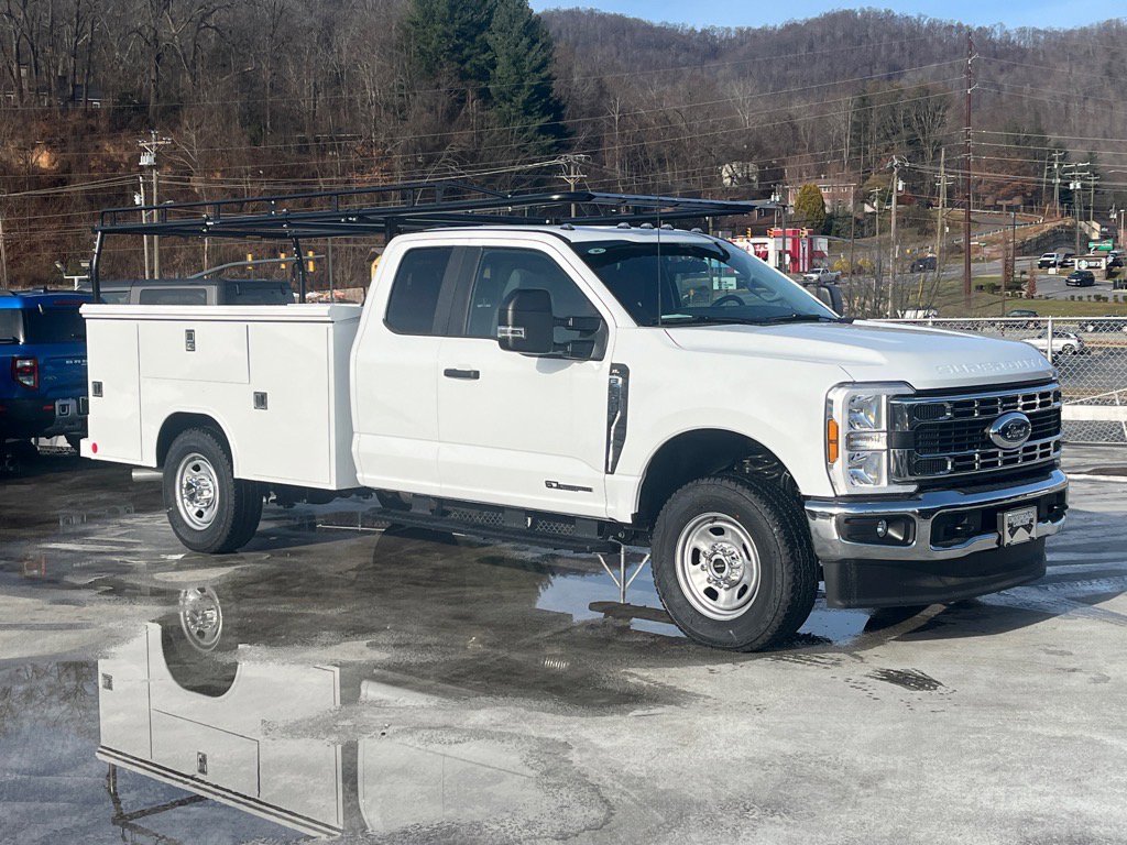 New 2026 Ford F350 XL w/ XL Chrome Package