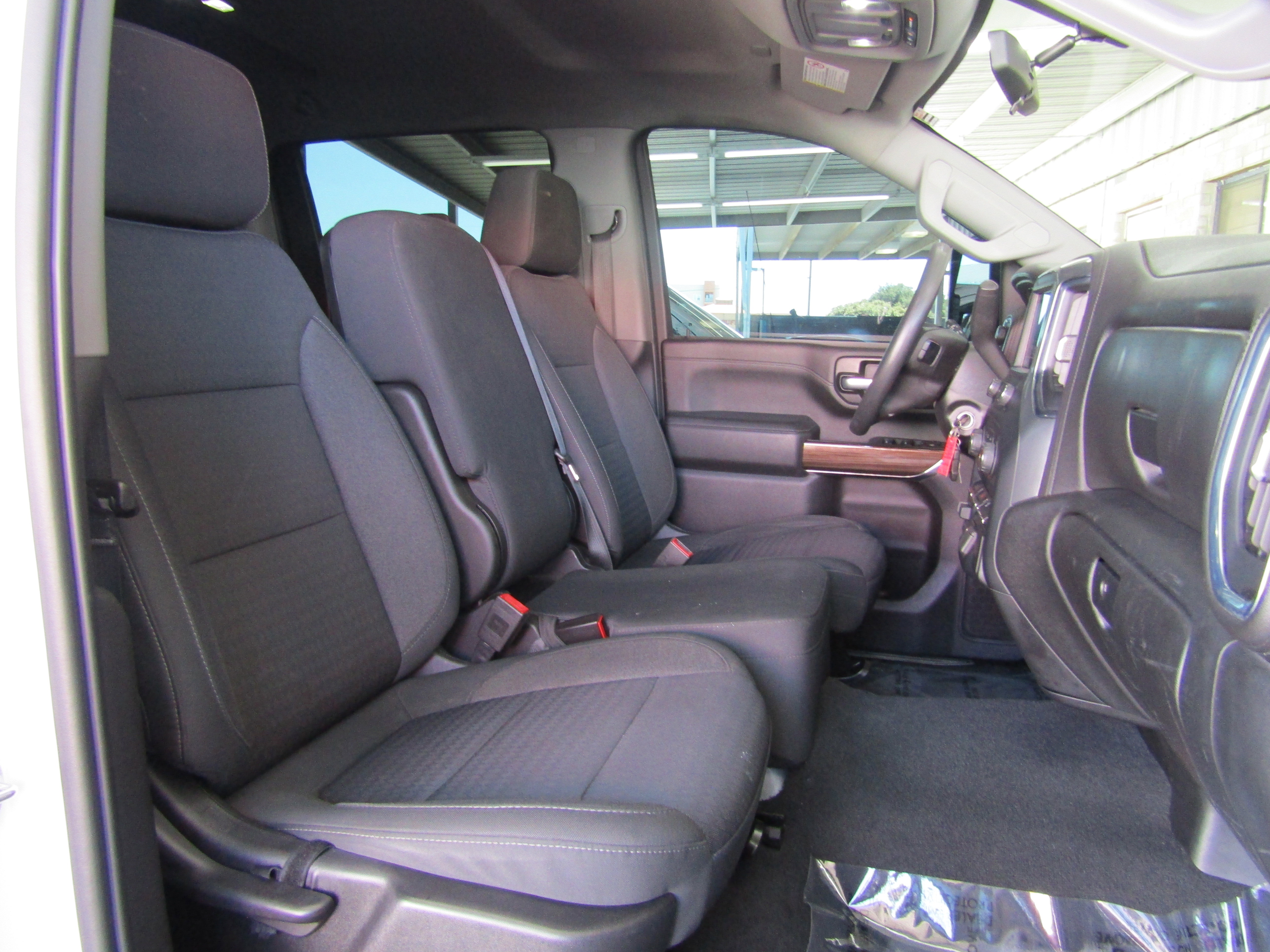 Used 2020 Chevrolet Silverado 2500 LT w/ Z71 Off-Road Package image 11
