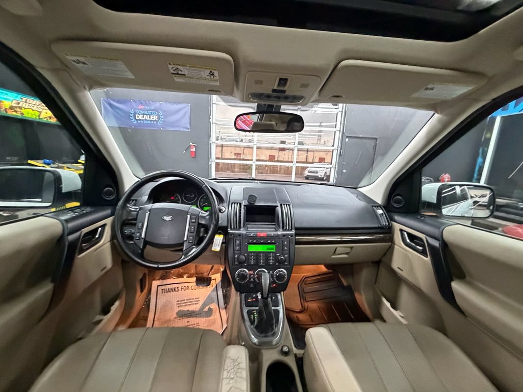 Used 2011 Land Rover LR2 HSE AWD/4WD image 31