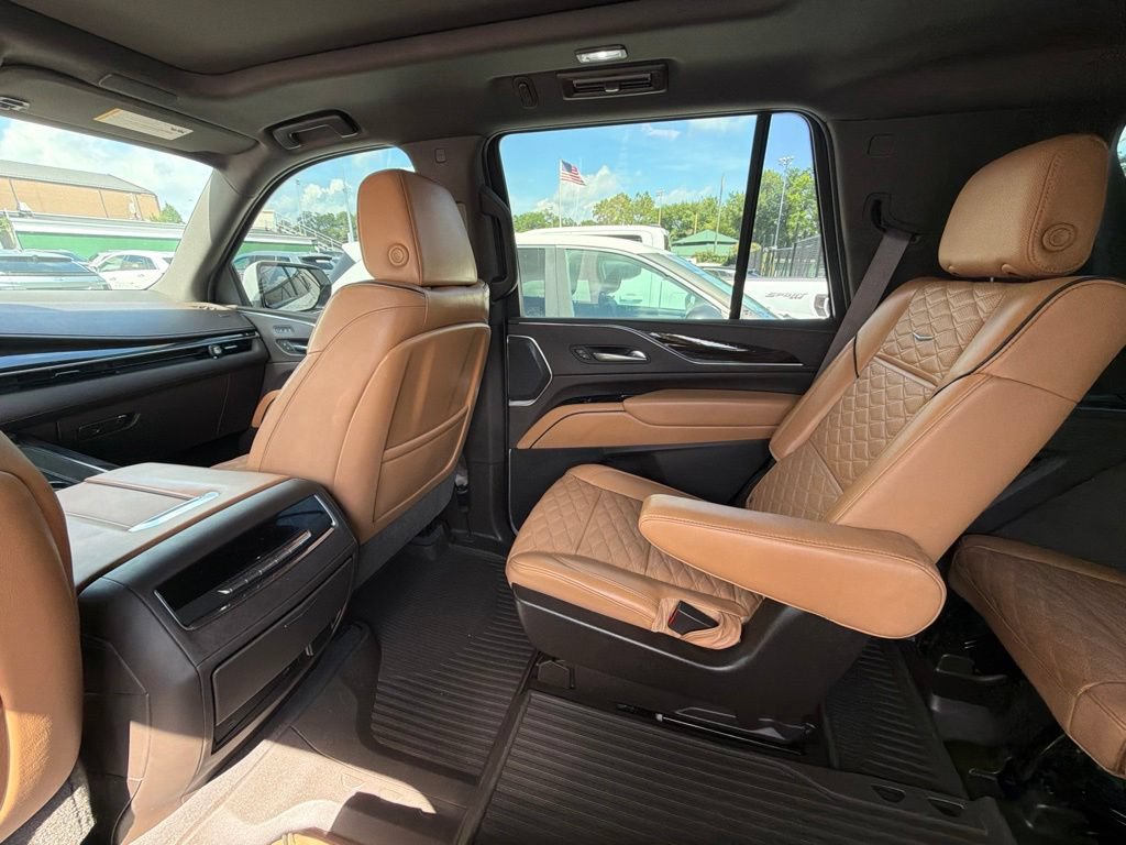 Used 2021 Cadillac Escalade Sport w/ Driver Assist Tech Package AWD/4WD image 11