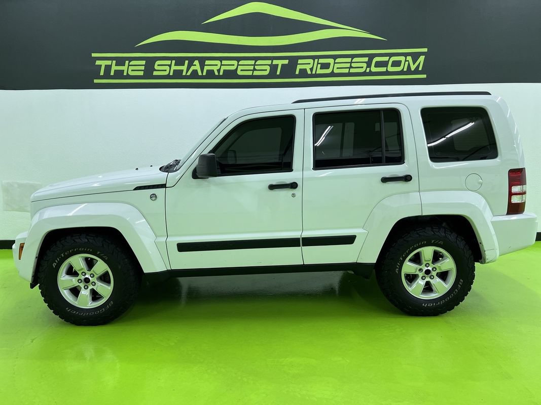 Used 2012 Jeep Liberty Sport AWD/4WD image 6