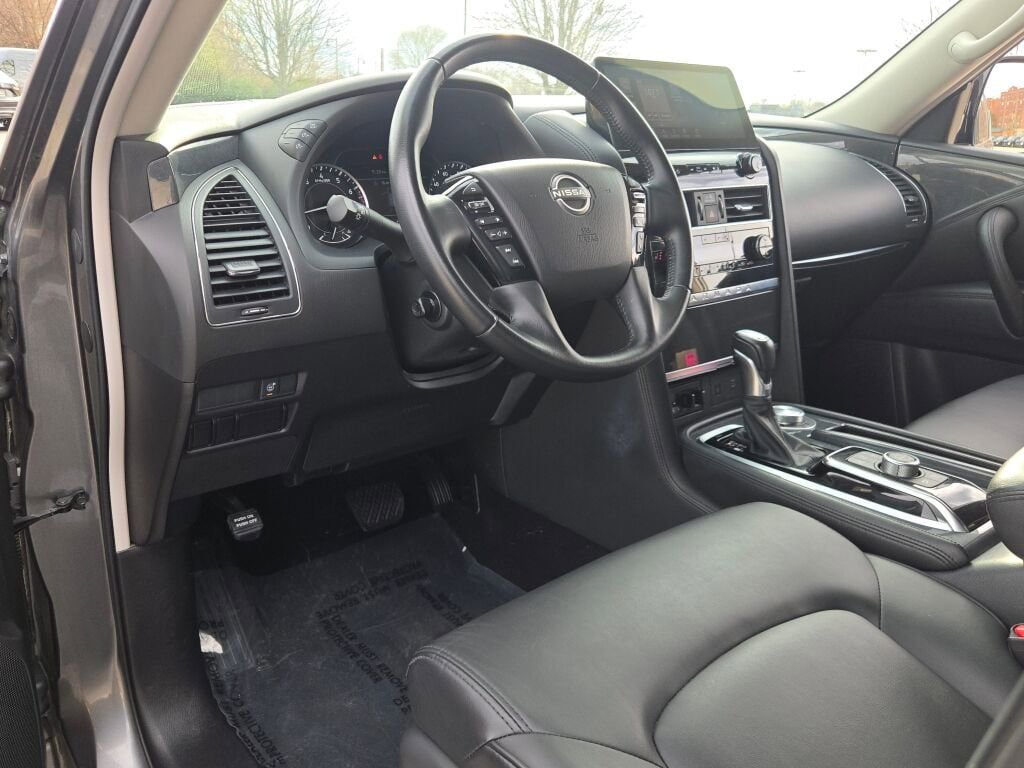Used 2024 Nissan Armada SV image 24