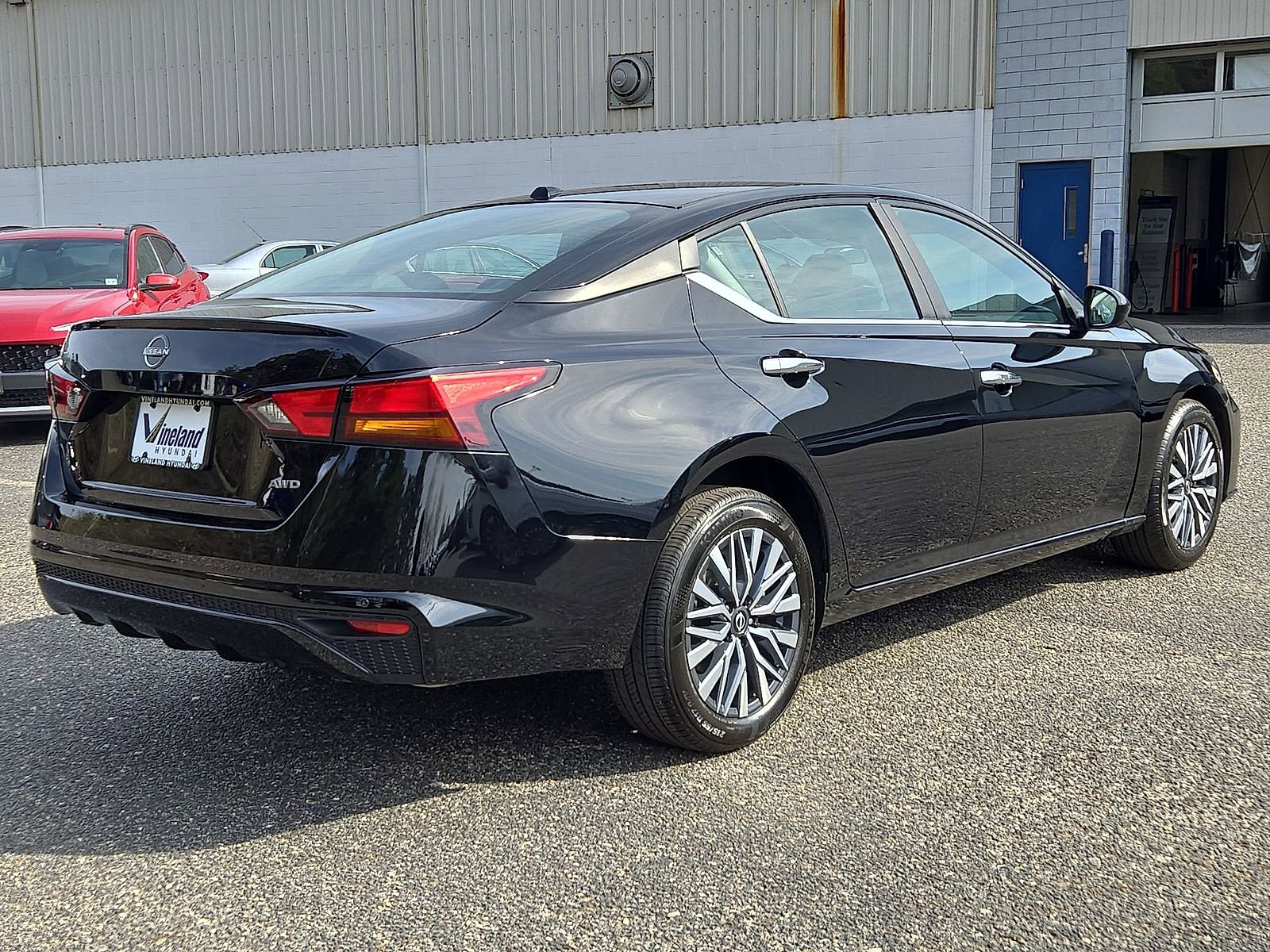 Used 2025 Nissan Altima 2.5 SV image 30