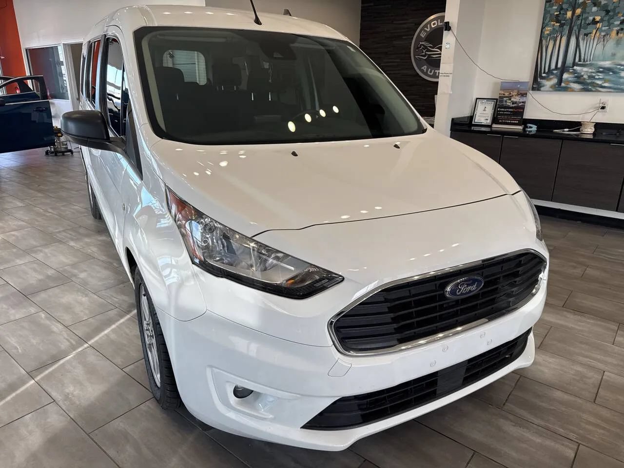 Used 2022 Ford Transit Connect XLT FWD image 2