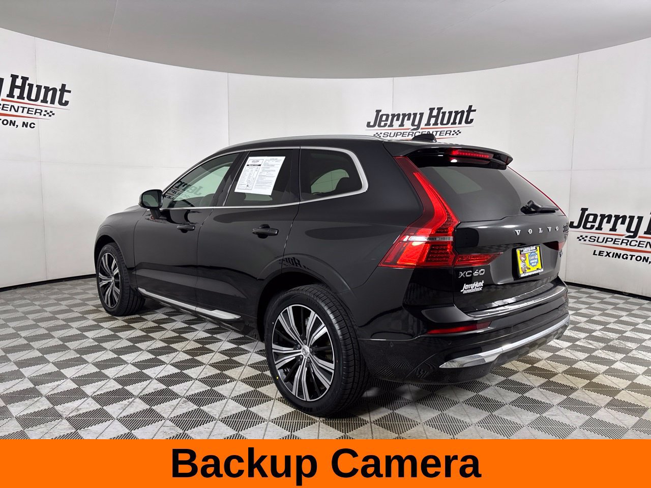 Used 2023 Volvo XC60 B5 Plus AWD/4WD image 8