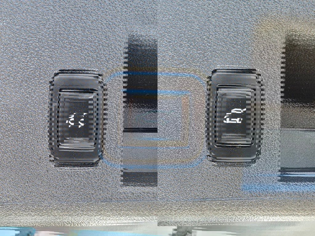 Used 2021 Chevrolet Equinox LT image 20