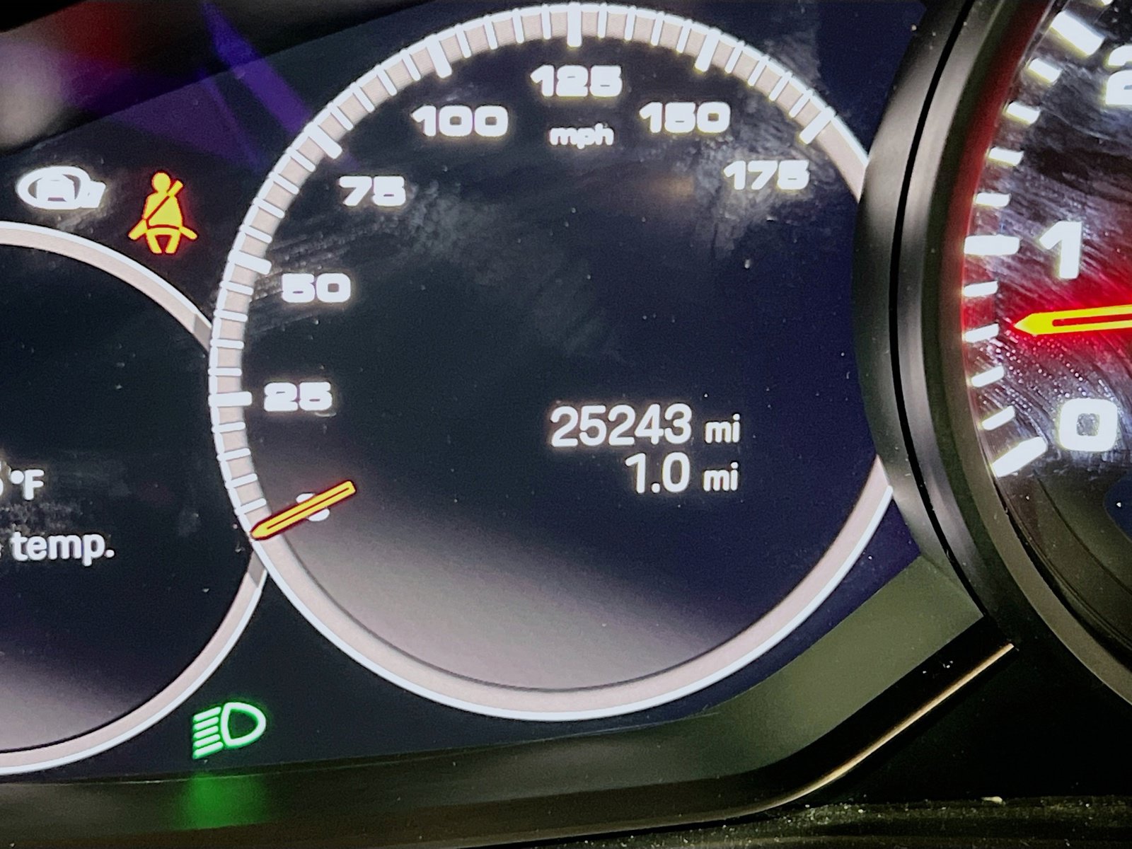 Used 2022 Porsche Cayenne AWD/4WD image 8