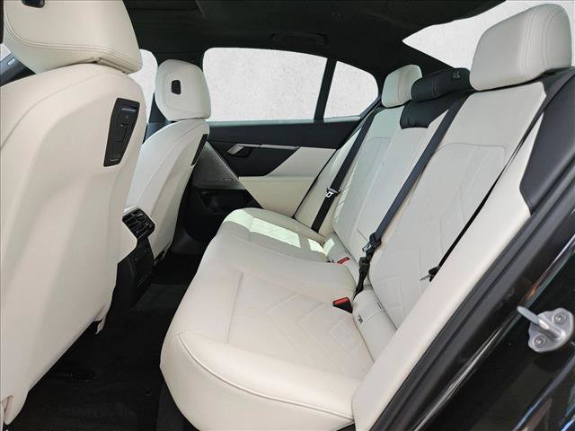 New 2027 BMW i5 eDrive40 RWD image 15
