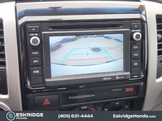 Used 2015 Toyota Tacoma 4x4 Access Cab V6 w/ TRD Off-Road Package image 19