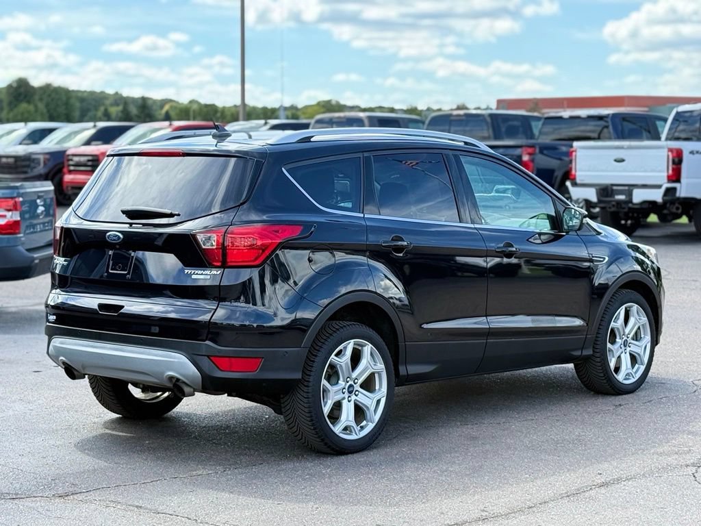 Used 2019 Ford Escape Titanium AWD/4WD image 36