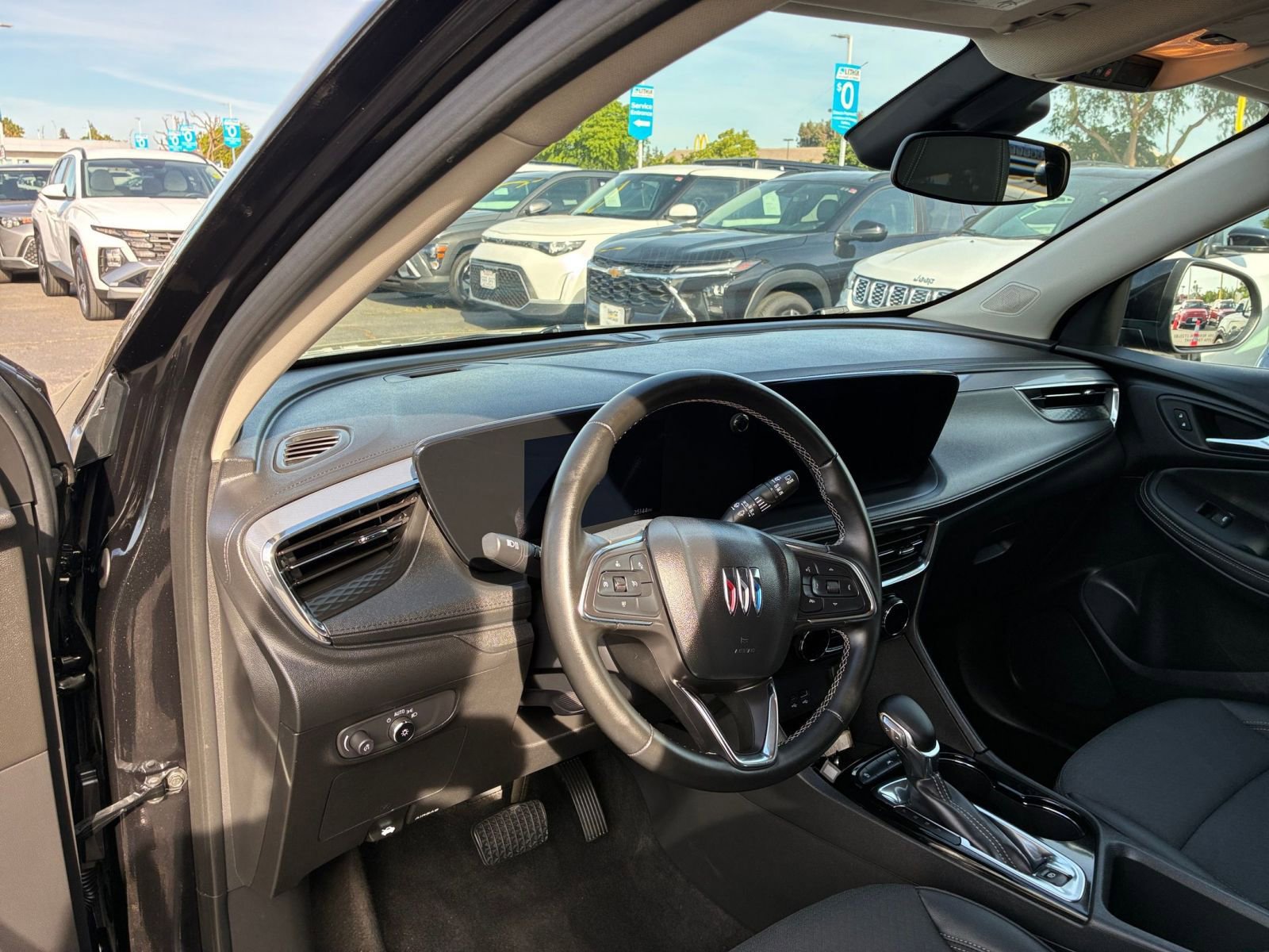 Used 2025 Buick Encore GX Preferred image 33