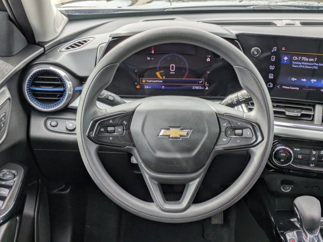 Used 2025 Chevrolet Trax LT image 14