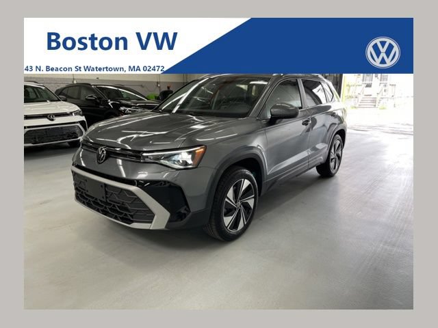 Used 2025 Volkswagen Taos SE AWD/4WD image 1