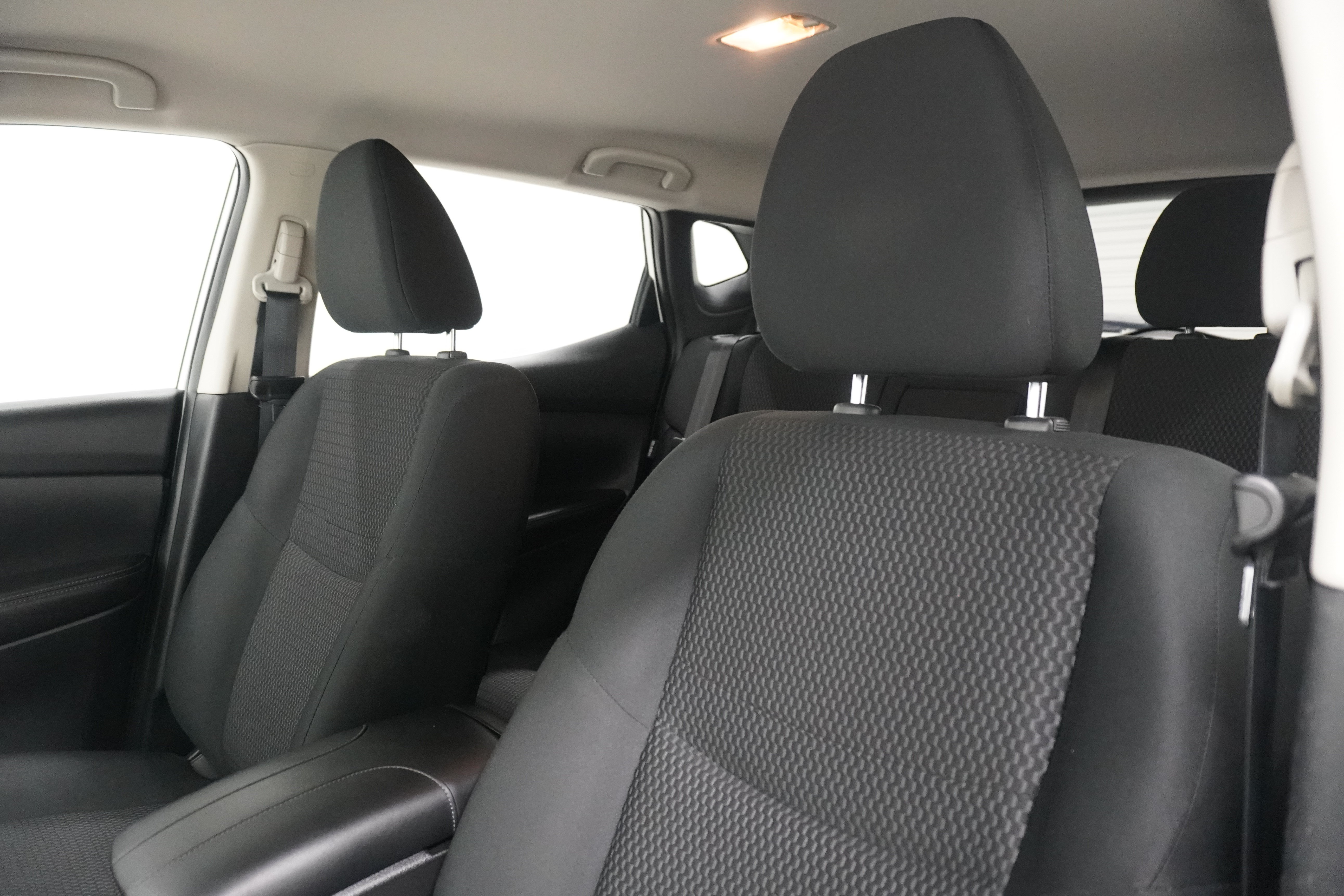 Used 2022 Nissan Rogue Sport S FWD image 11
