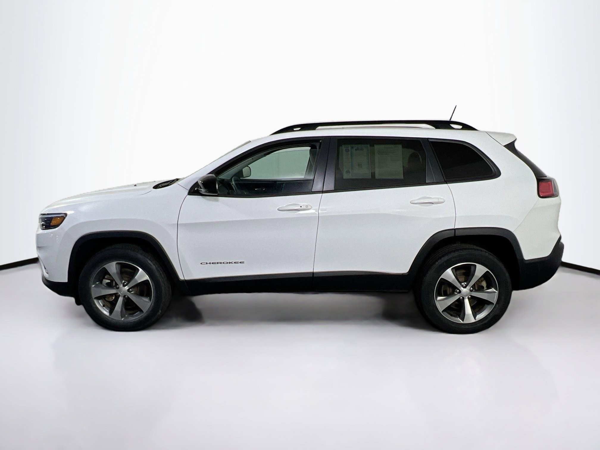 Used 2022 Jeep Cherokee Limited image 8
