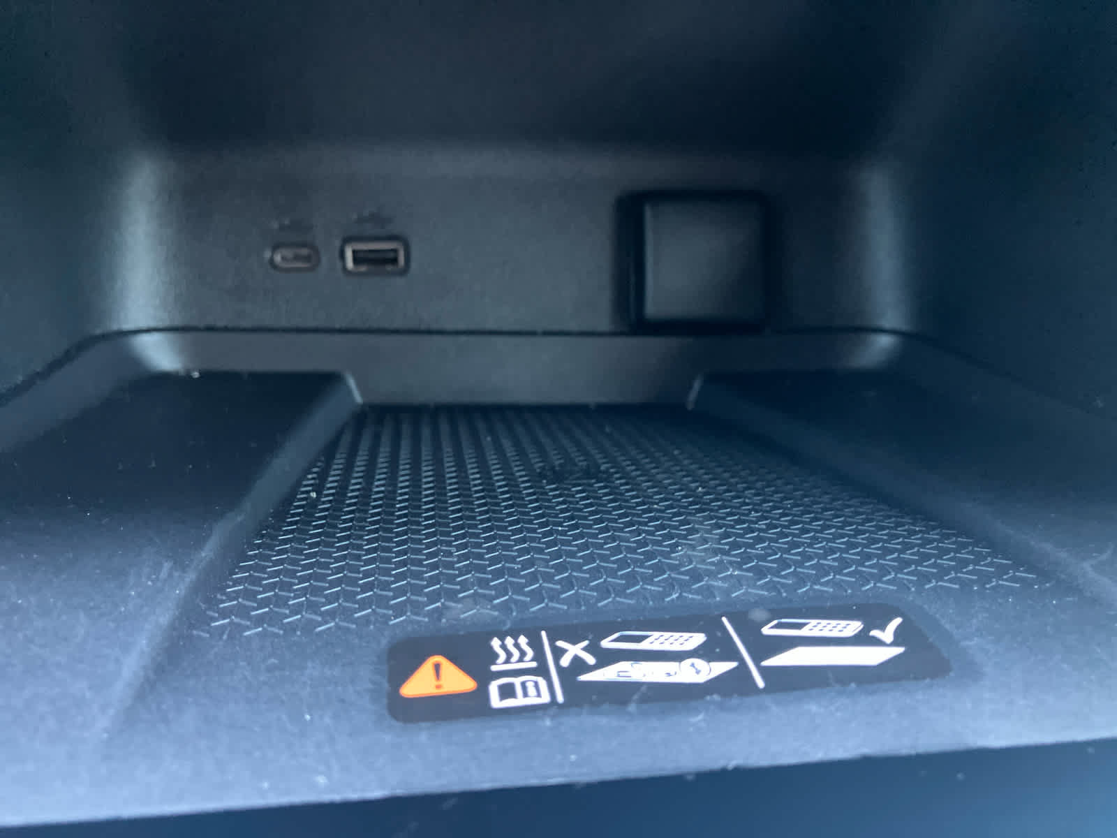 Used 2026 Chevrolet Traverse RS w/ LPO, Floor Liner Package FWD image 28