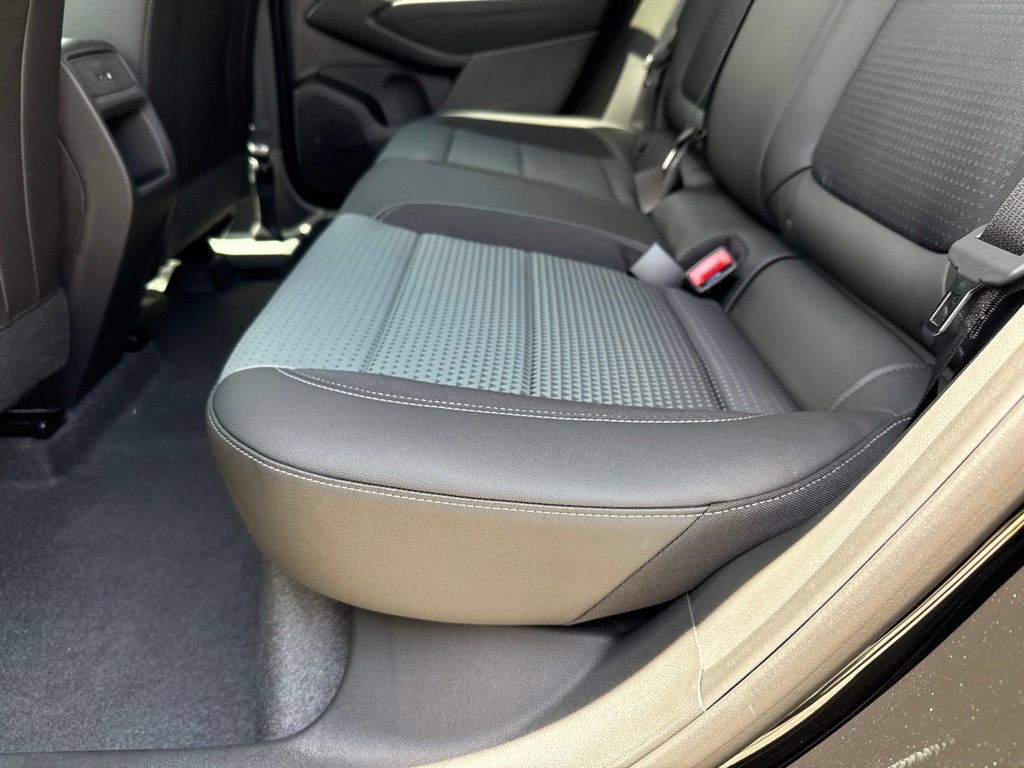 New 2026 Chevrolet Trax LT w/ LT Convenience Package FWD image 19
