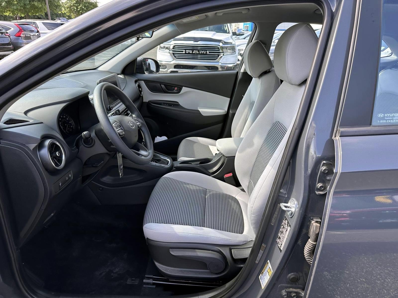Used 2023 Hyundai Kona SE AWD/4WD image 11