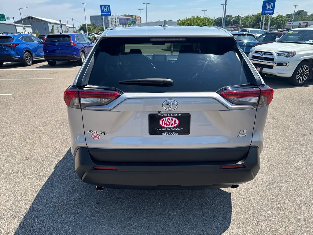 Used 2023 Toyota RAV4 LE AWD/4WD image 6