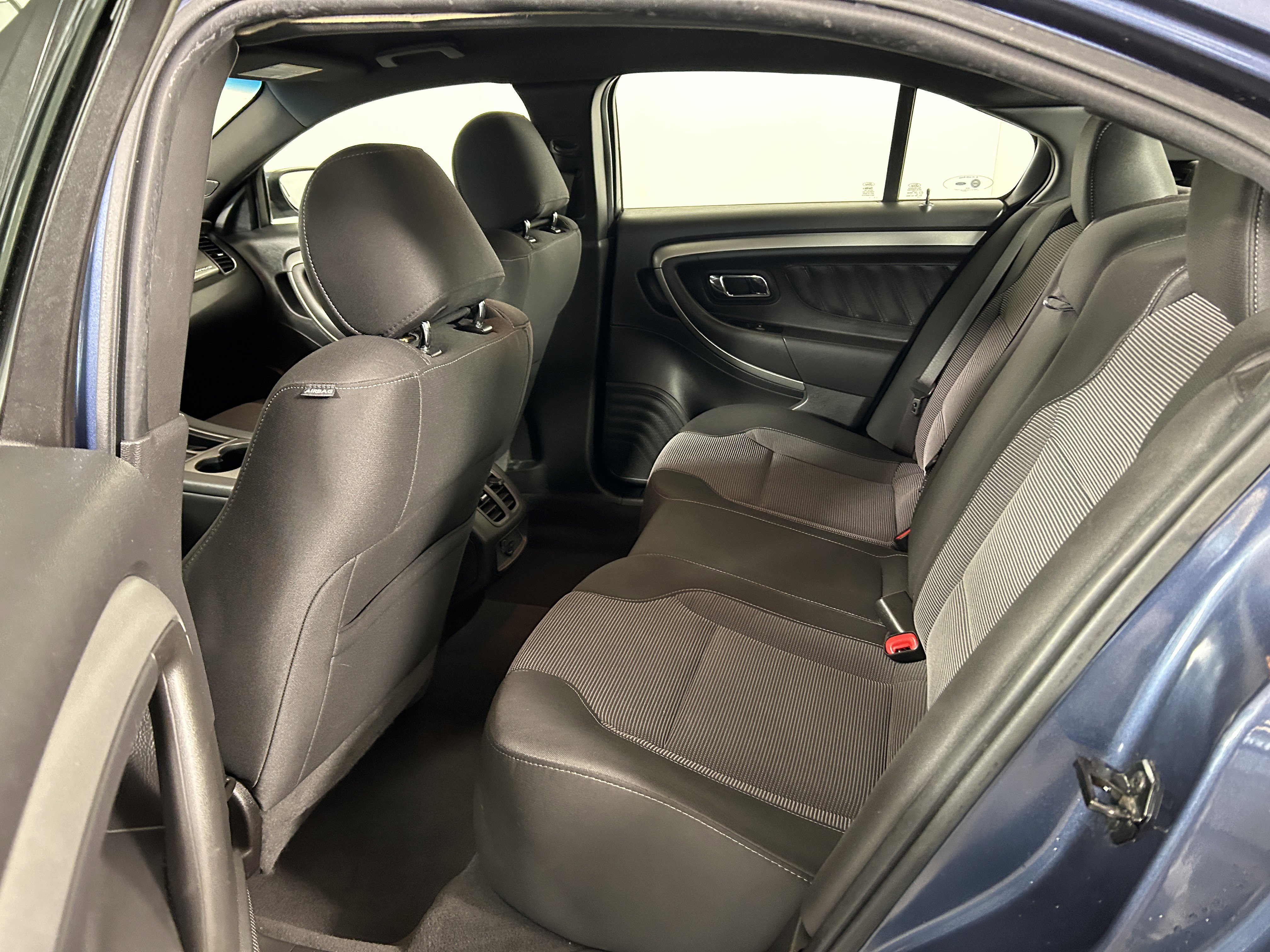 Used 2019 Ford Taurus SEL image 23