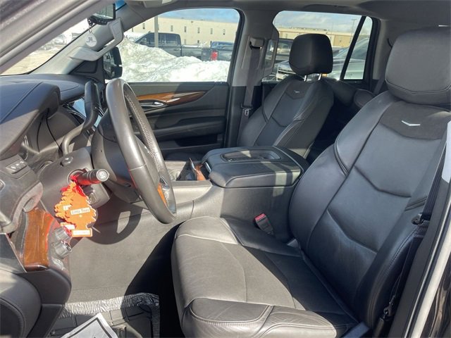 Used 2016 Cadillac Escalade Luxury image 8