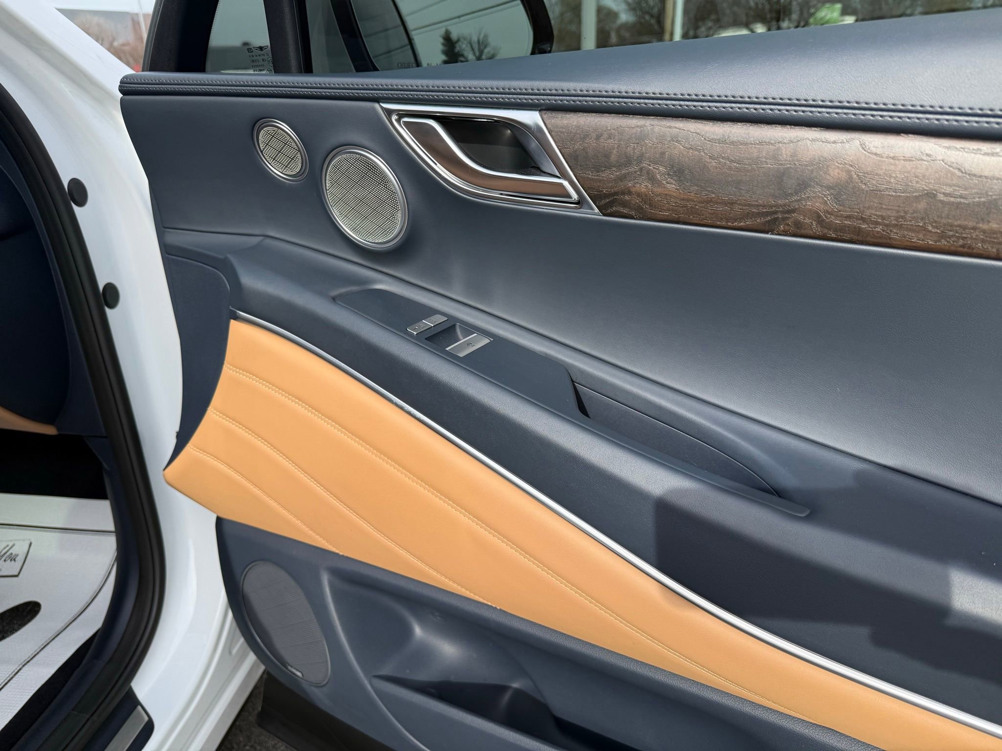 Used 2022 Genesis GV80 2.5T w/ Prestige Package 04 image 32