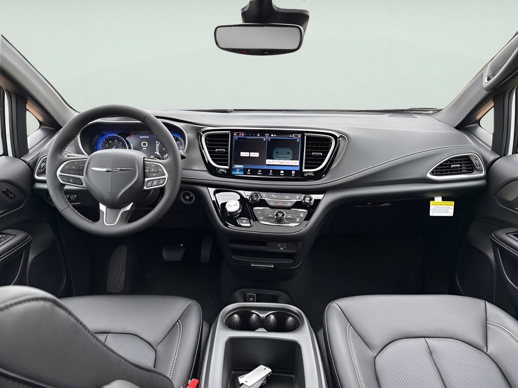 New 2026 Chrysler Pacifica Select AWD/4WD image 15
