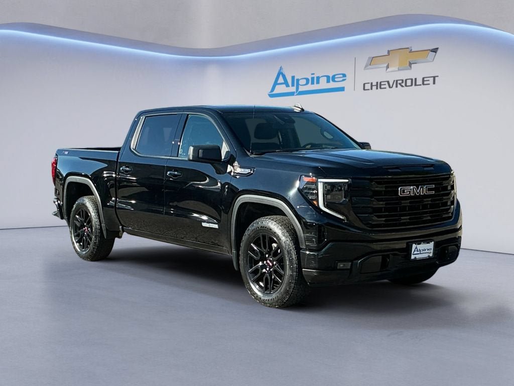 Used 2024 GMC Sierra 1500 Elevation w/ LPO, Elevation Black Package AWD/4WD image 7