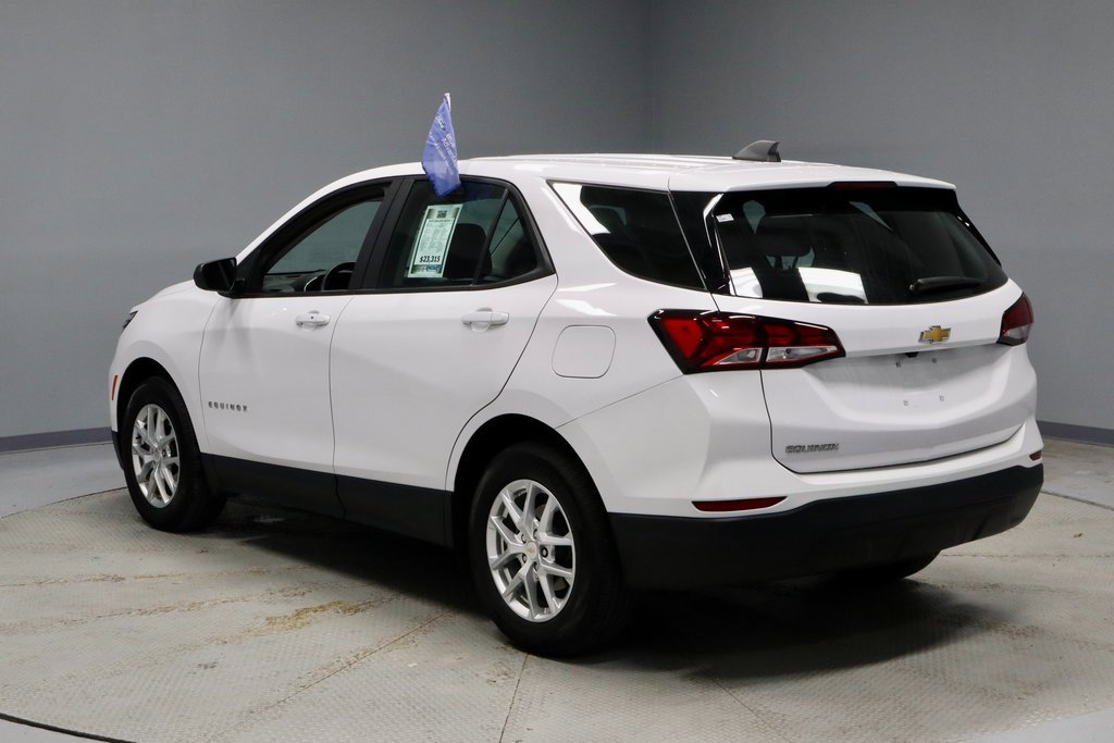 Used 2024 Chevrolet Equinox LS image 9