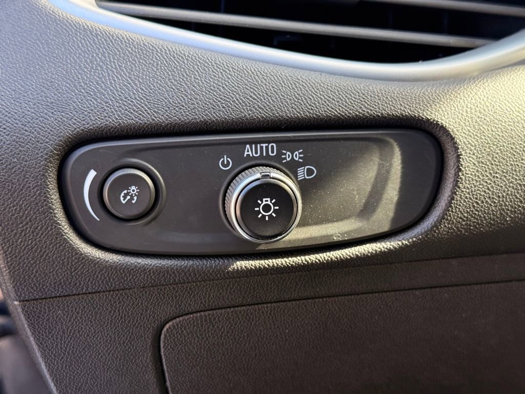 Used 2023 Chevrolet Malibu LT image 25