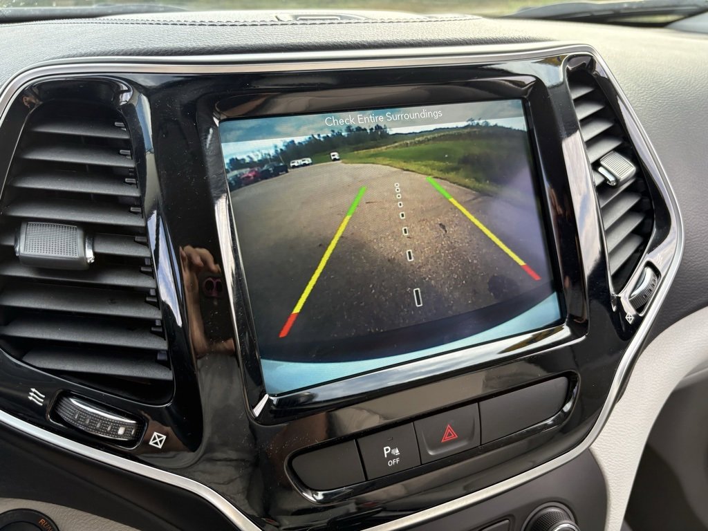 Used 2019 Jeep Cherokee Limited image 51