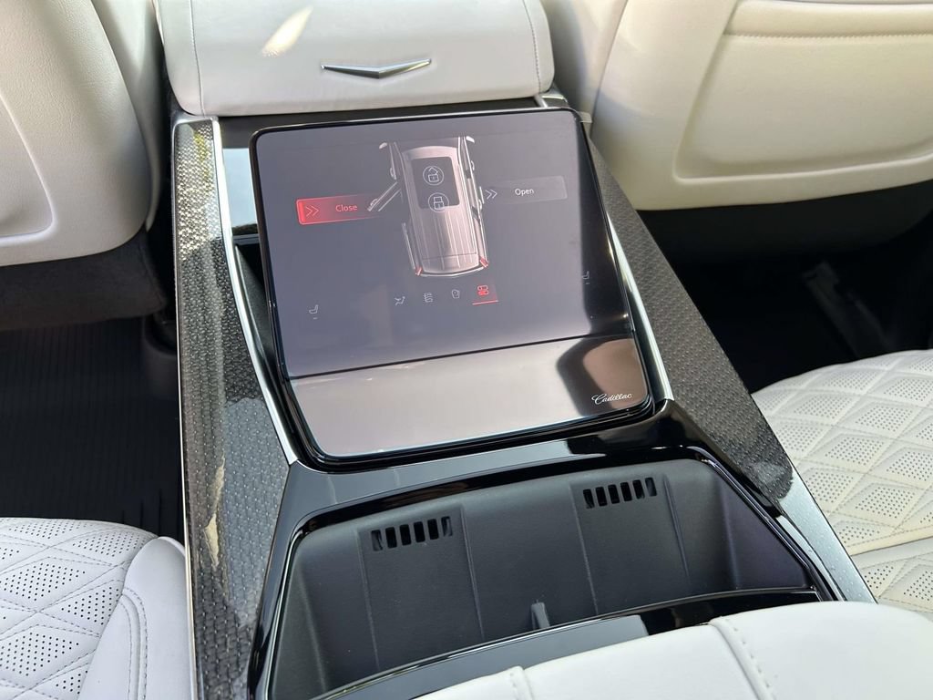 New 2026 Cadillac Escalade V AWD/4WD image 15