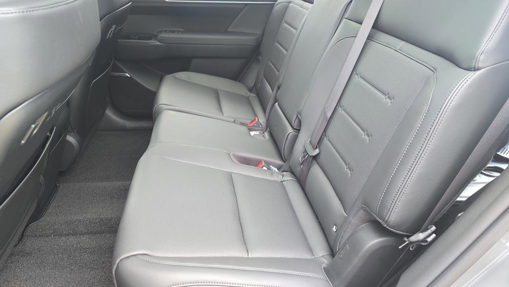 New 2026 Hyundai Santa Fe Limited AWD/4WD image 28