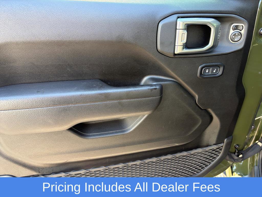 Used 2024 Jeep Gladiator Mojave w/ Safety Group AWD/4WD image 22