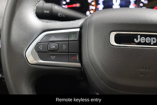 Used 2024 Jeep Compass Latitude AWD/4WD image 8