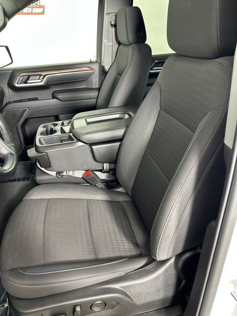 Used 2025 Chevrolet Silverado 1500 LT image 13