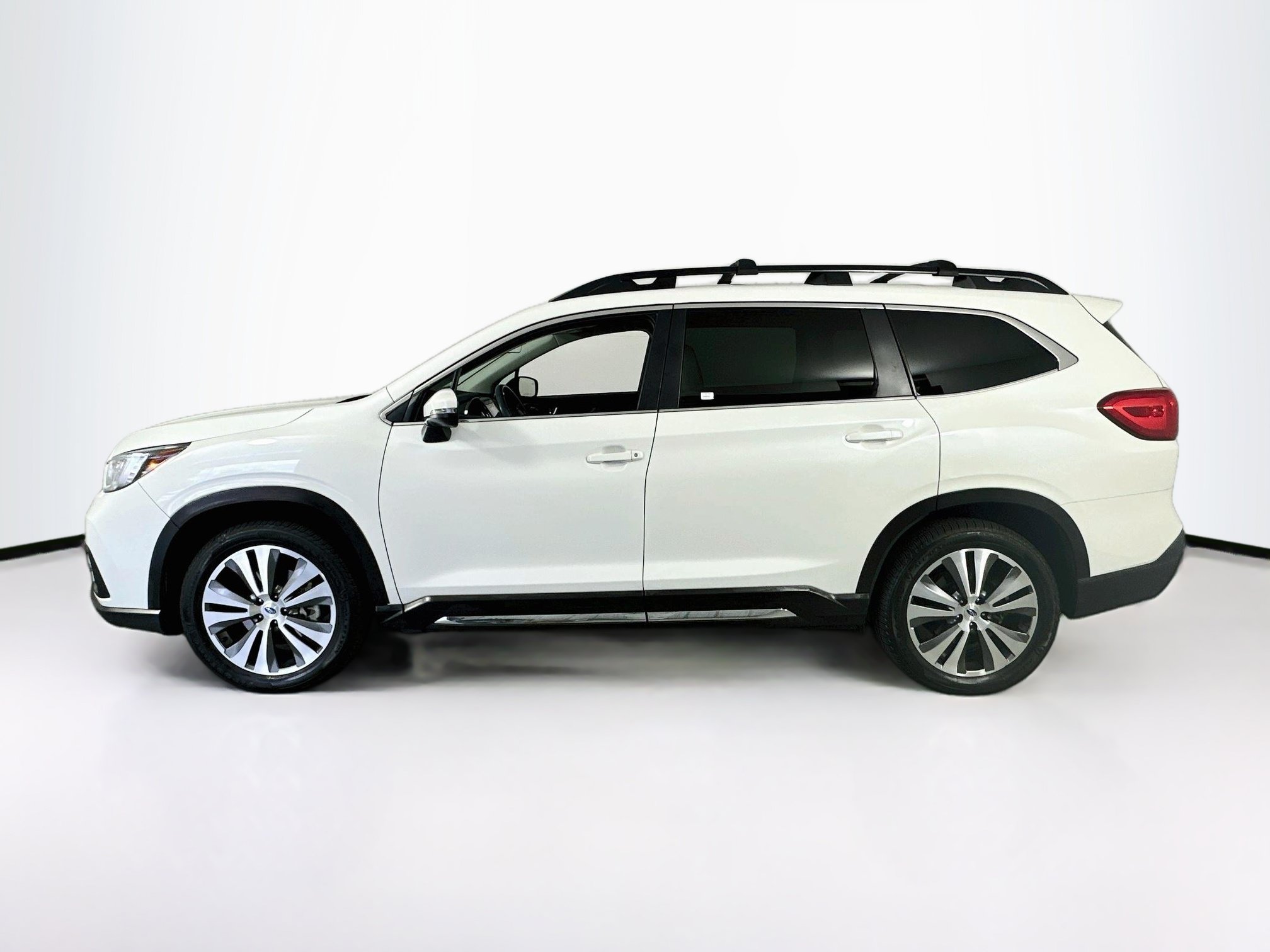 Used 2022 Subaru Ascent Limited w/ Technology Package AWD/4WD image 8