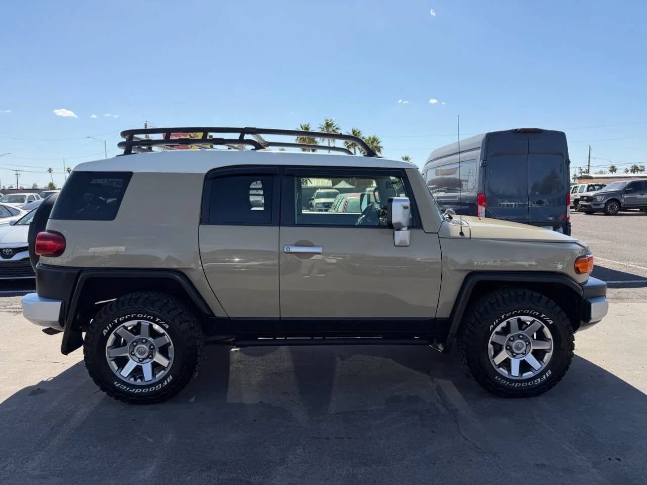 Used 2014 Toyota FJ Cruiser 4WD w/ Upgrade Package image 15