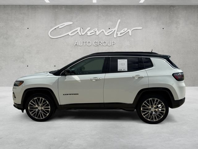 Used 2022 Jeep Compass Limited w/ Elite Group AWD/4WD image 13
