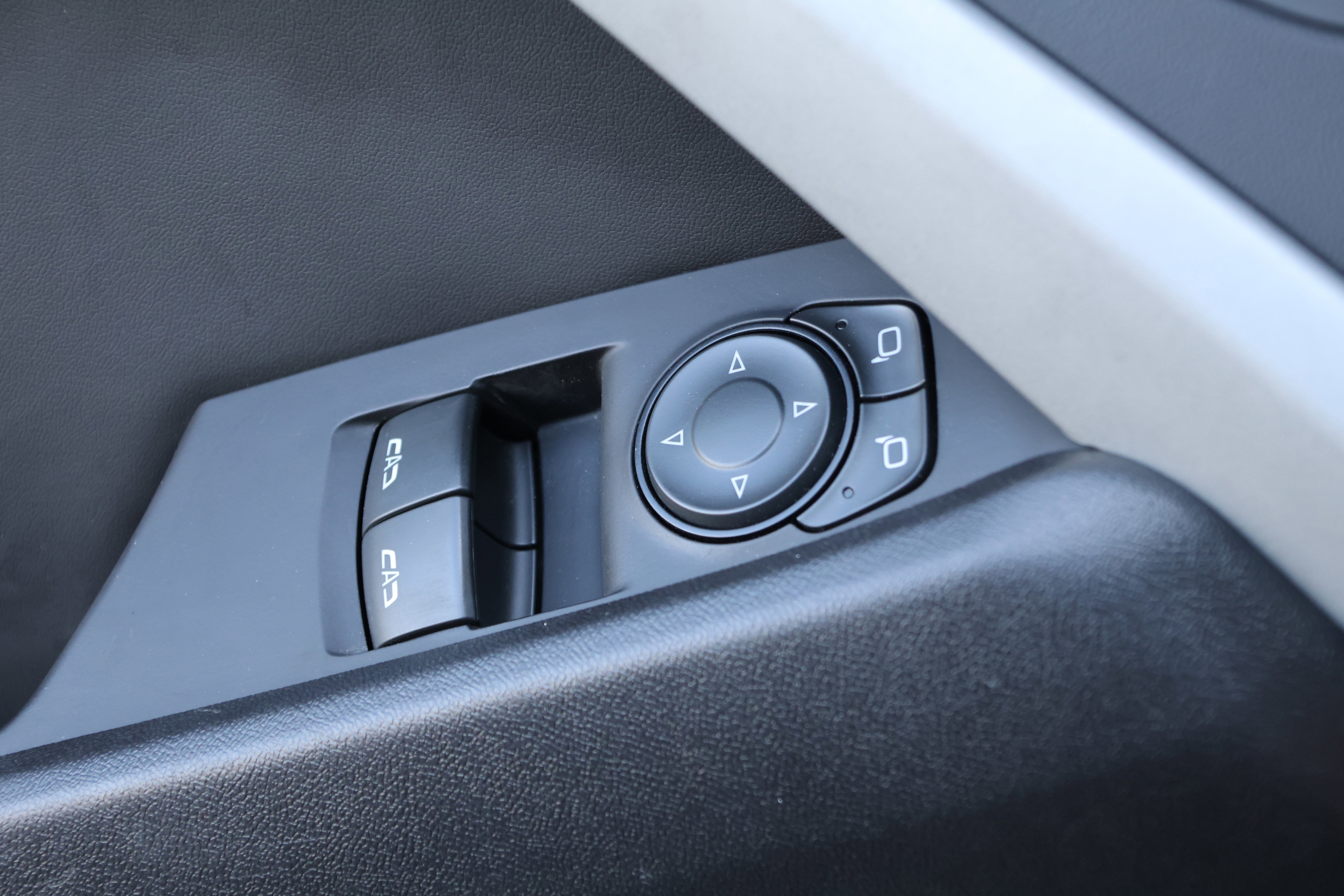 Used 2020 Chevrolet Camaro SS RWD image 14