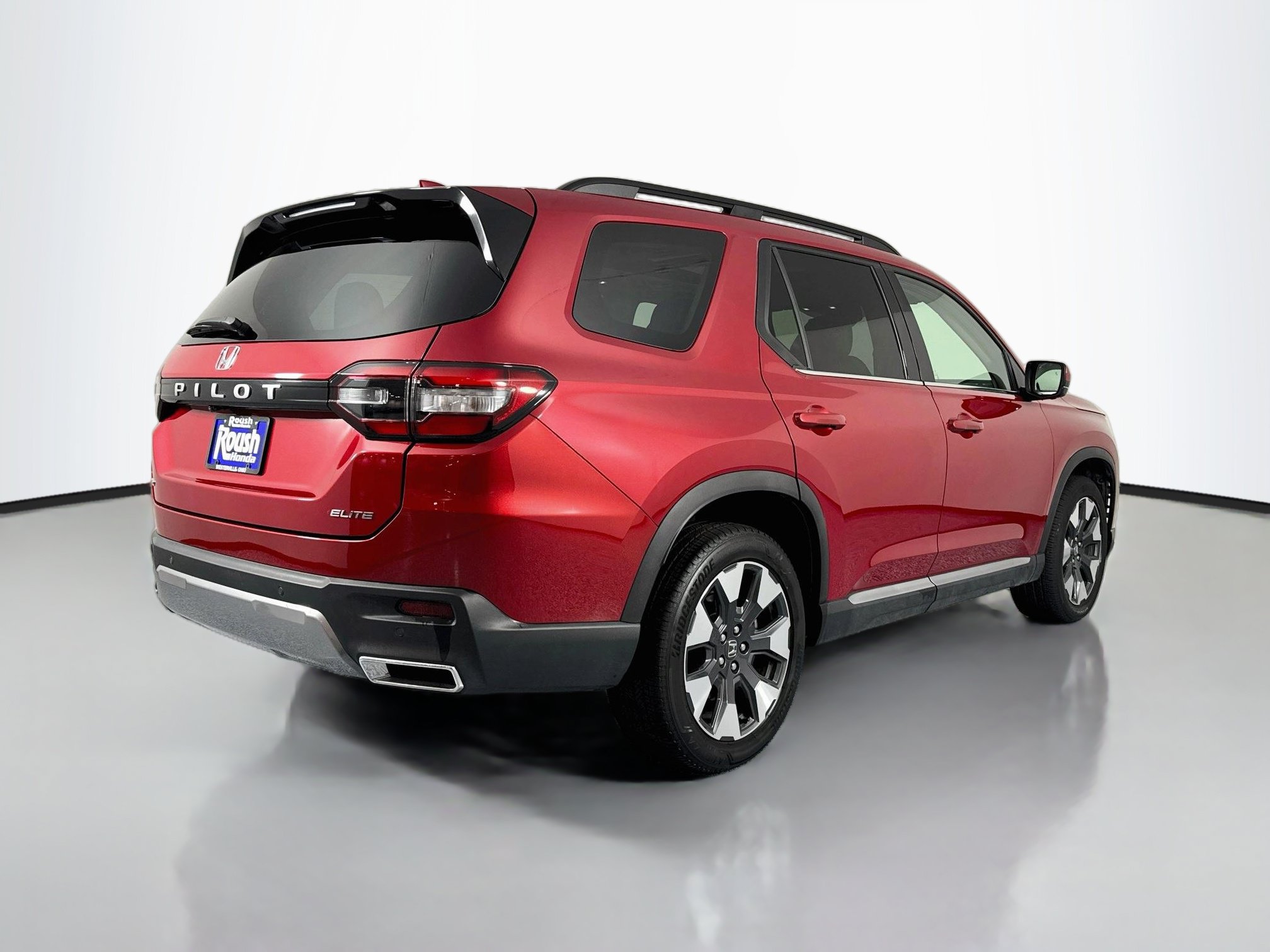Certified 2026 Honda Pilot Elite image 5