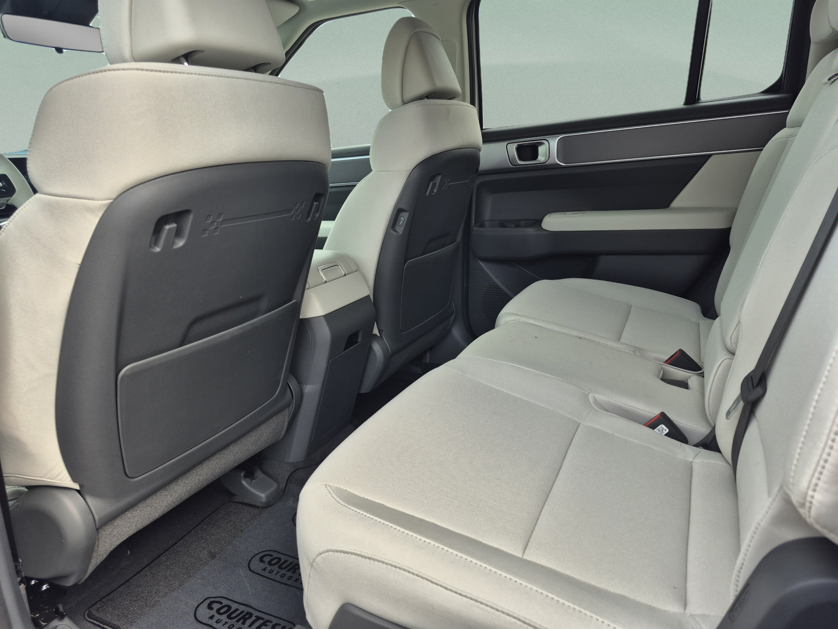 New 2027 Hyundai Santa Fe SE FWD image 18