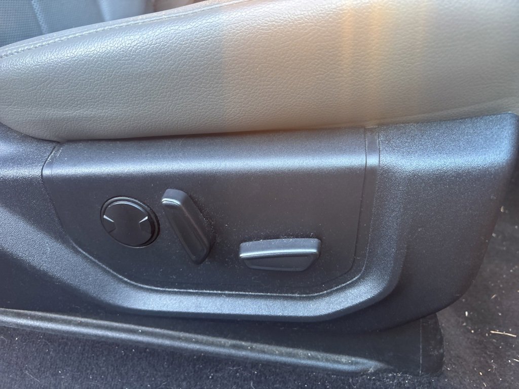 Used 2019 Ford F150 Lariat image 33