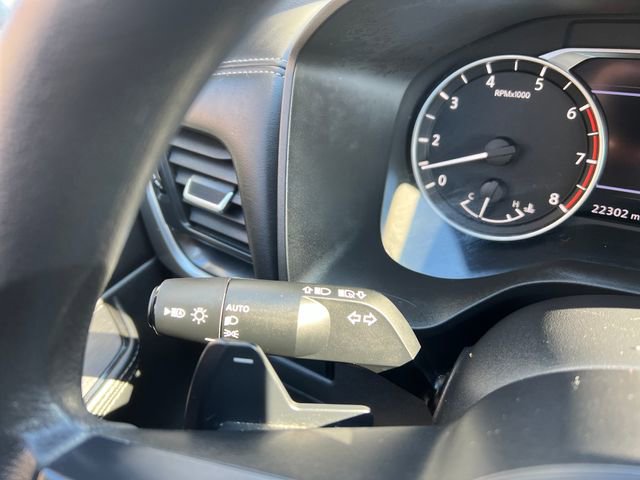 Used 2024 Nissan Rogue SV image 30